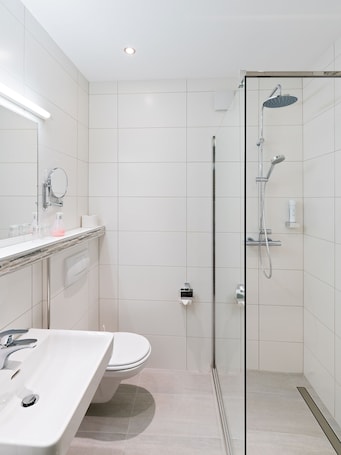 Classic Double Room | Bathroom. Motel Baden