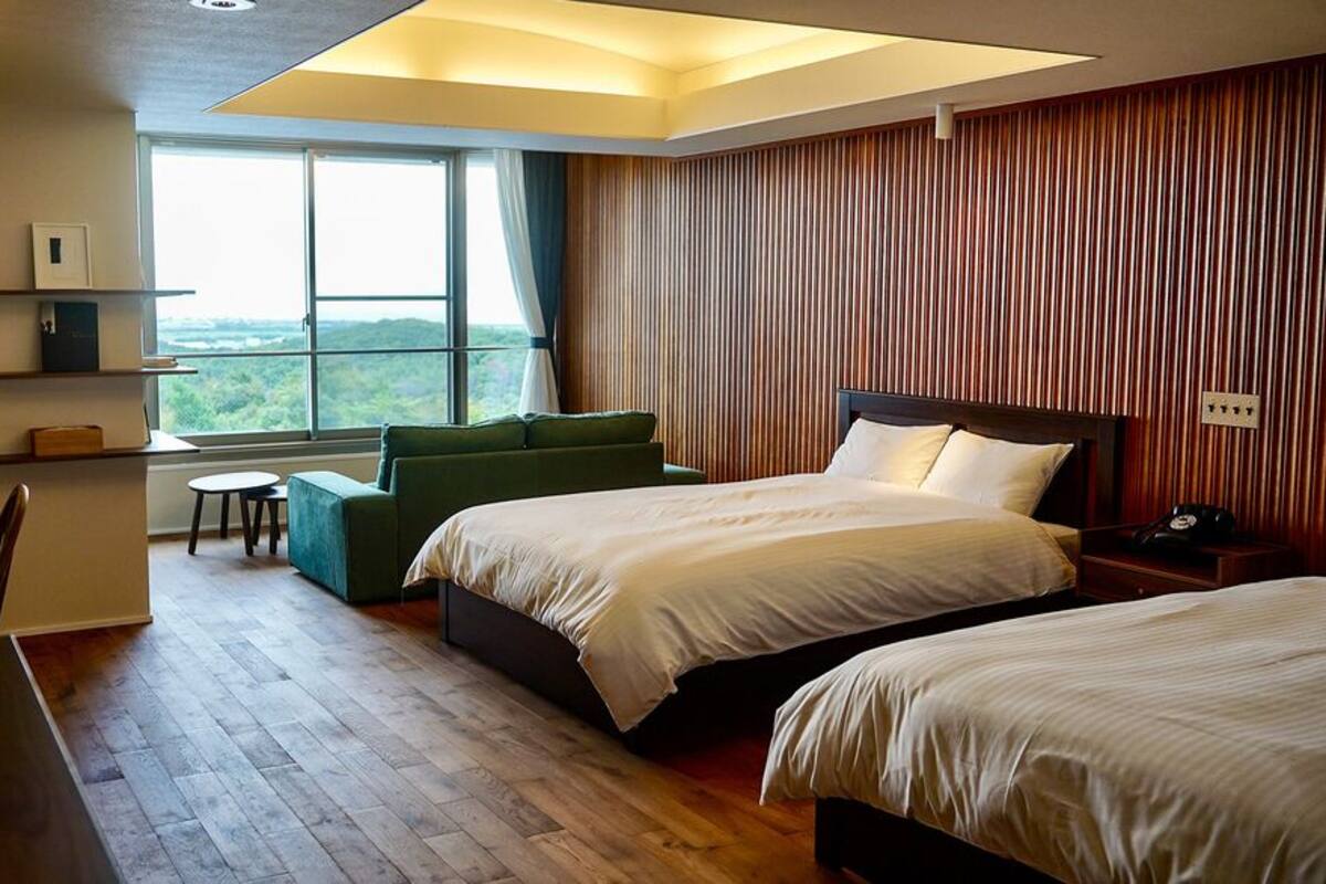In-room safe, laptop workspace, WiFi (free)