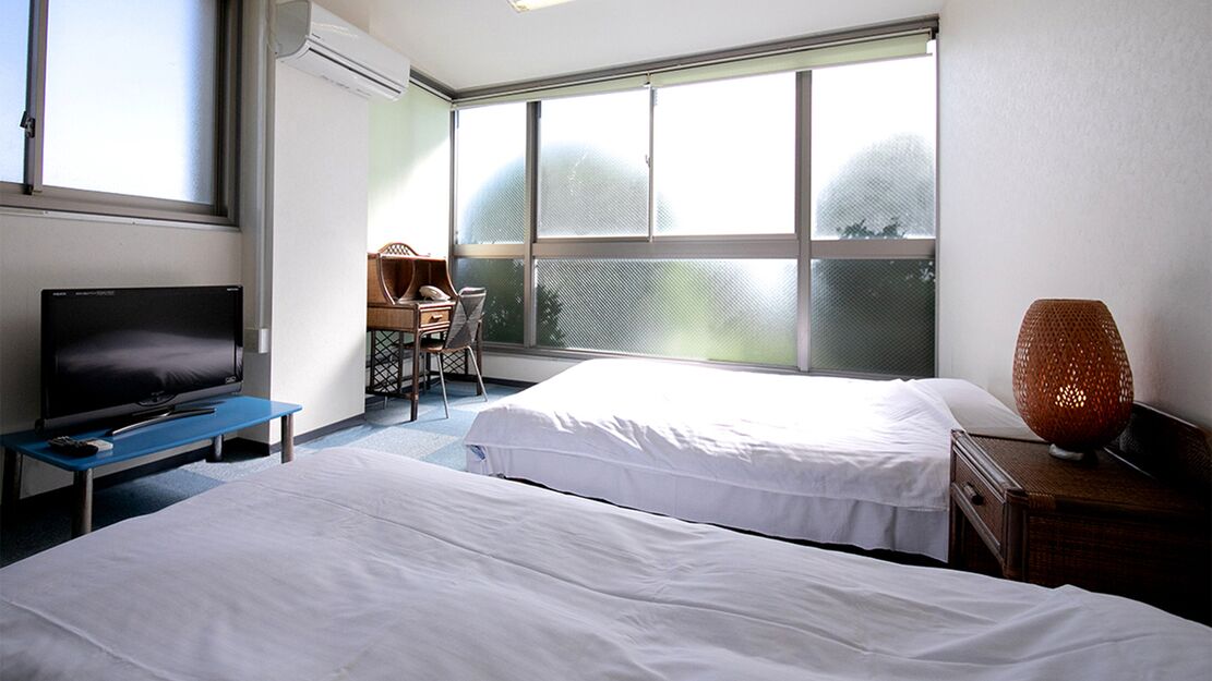 In-room safe, laptop workspace, WiFi (free)