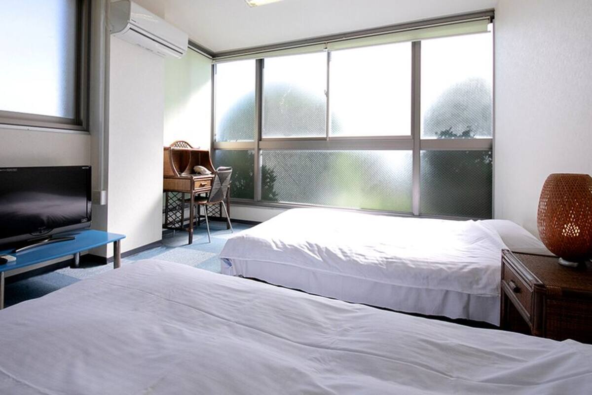 In-room safe, laptop workspace, WiFi (free)