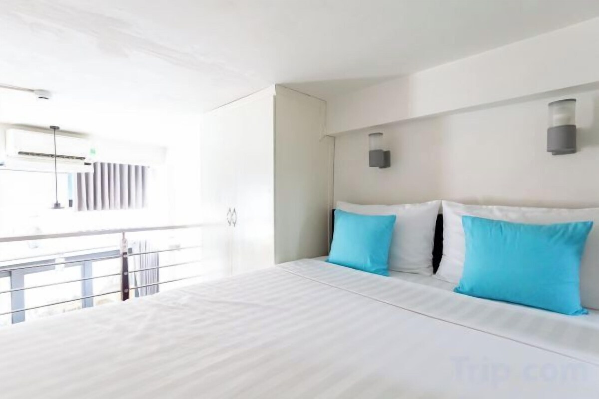 1 bedroom, minibar, desk, laptop workspace