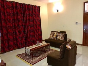 Flat-screen TV - Cool Coco (Zanzibar Town)