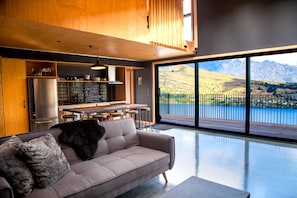 Design House, 2 Bedrooms | Private kitchen