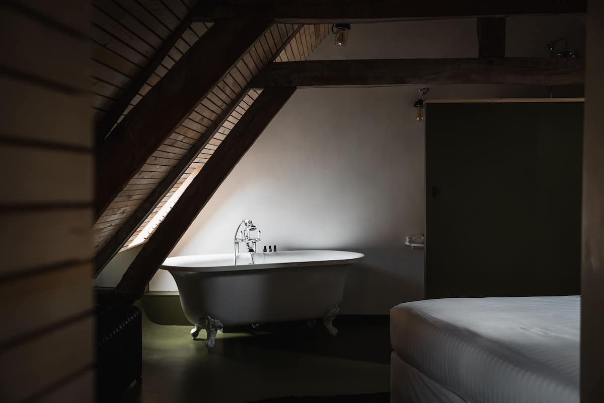 Double Room (Sous Toit)