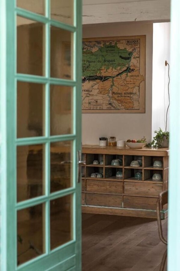 Interior - PieuX (Montreuil-sur-Mer)