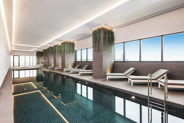 Indoor pool - Sky One Apartments by CLLIX (Box Hill)