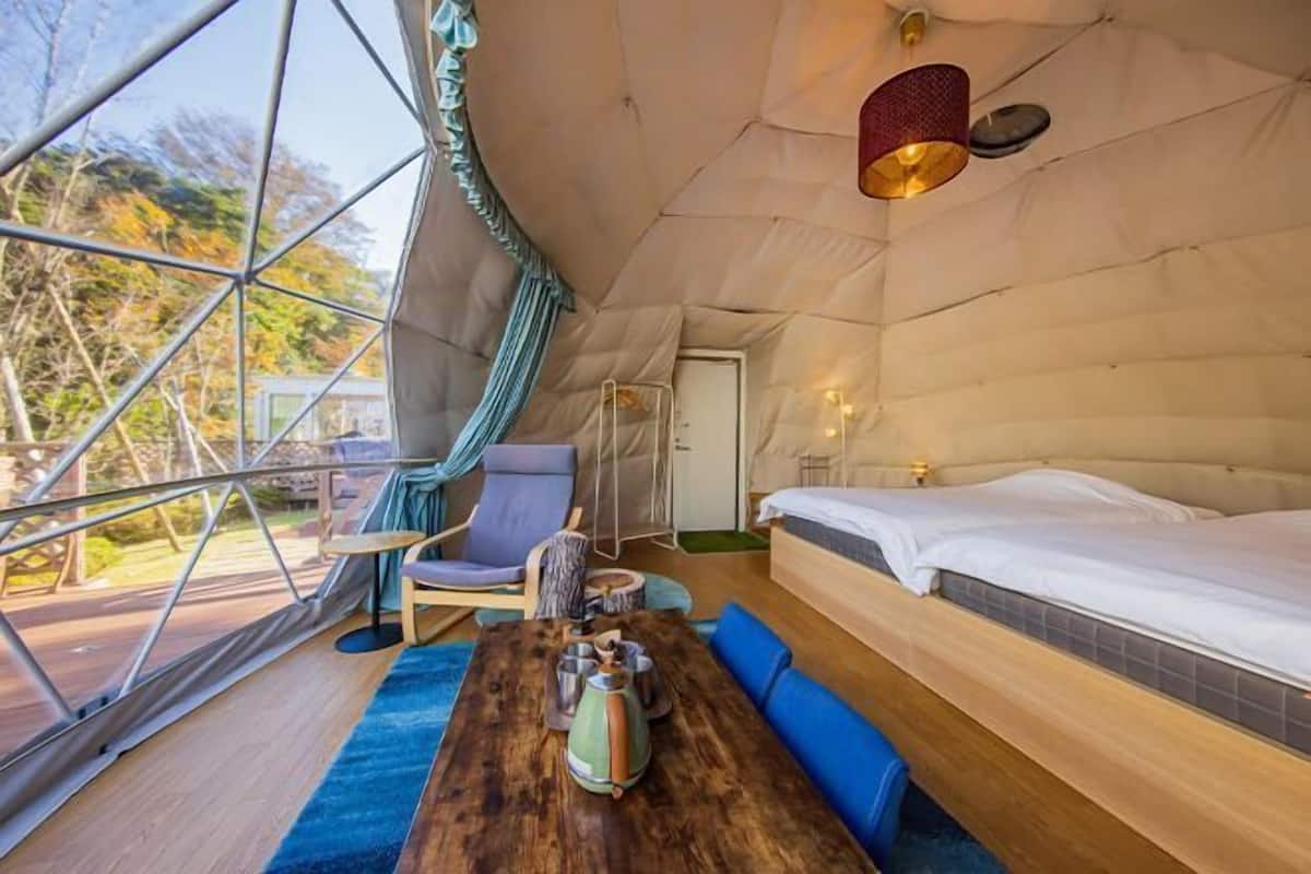 1 bedroom, down duvets, free WiFi, bed sheets