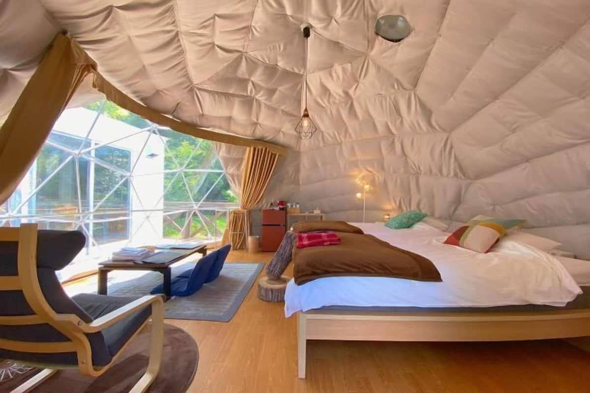 1 bedroom, down duvets, free WiFi, bed sheets