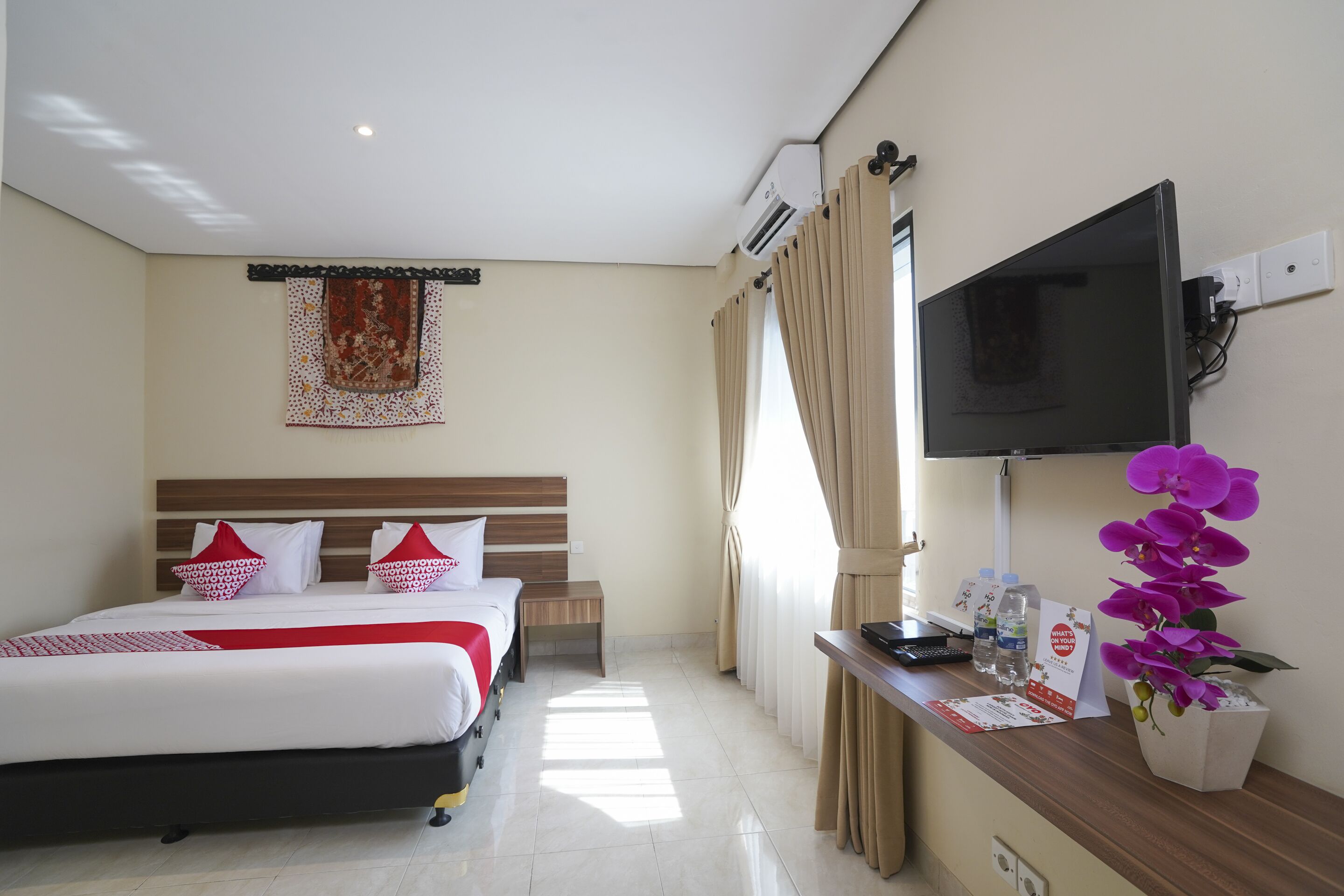 deluxe double room | free wifi, bed sheets