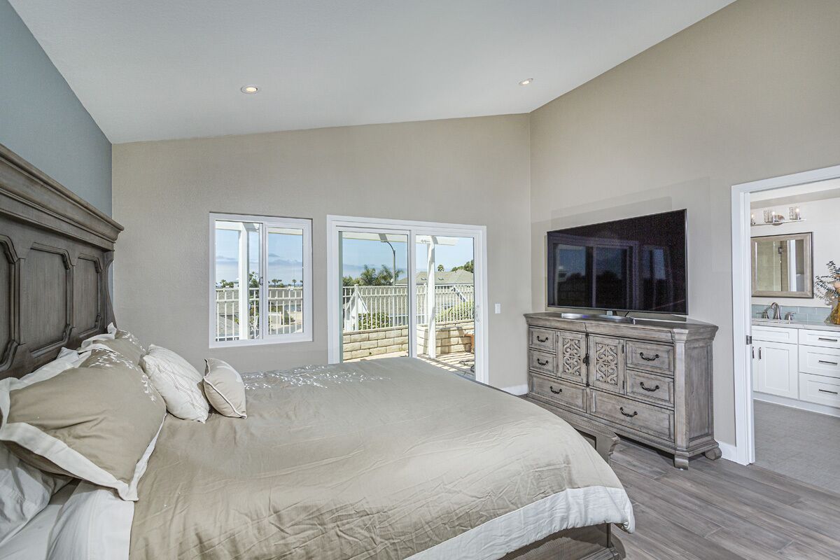 3 多间卧室、办公桌、熨斗/熨衣板、旅行婴儿床