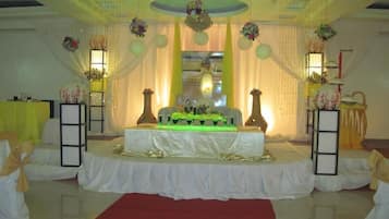 Banquet hall