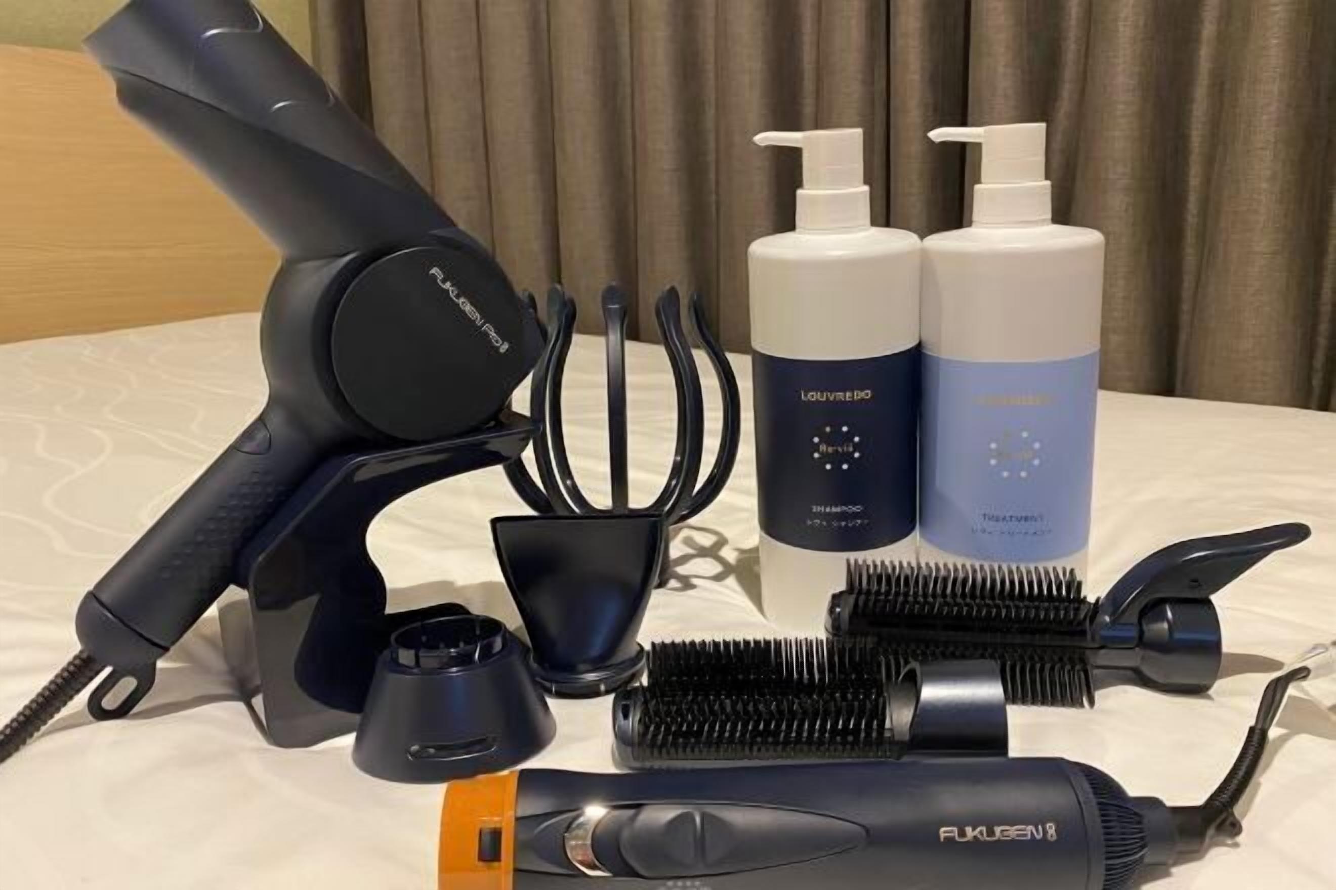 浴室服务设施 | 淋浴/盆浴组合、免费洗浴用品、吹风机、拖鞋