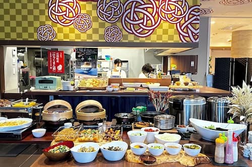 Daily buffet breakfast for a fee