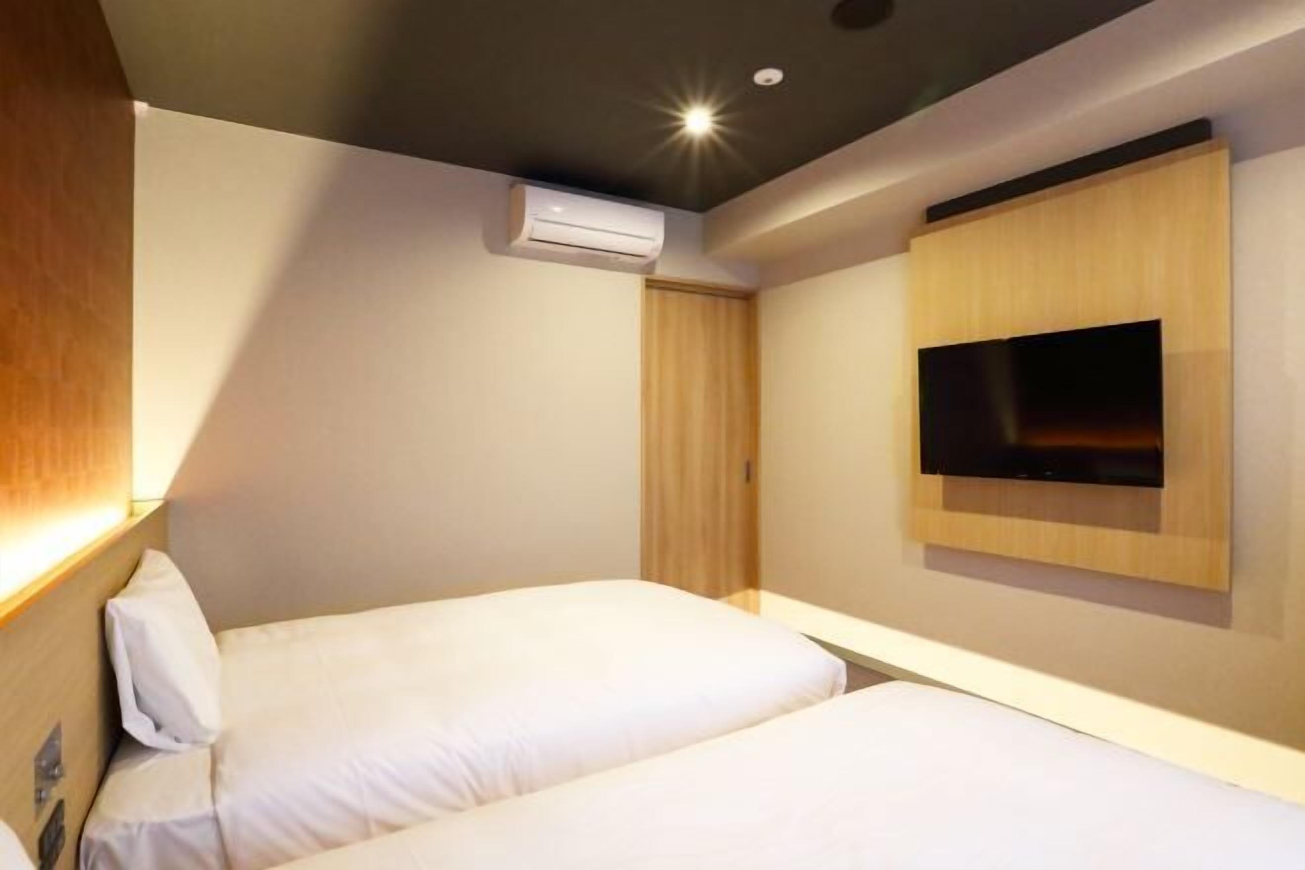 Värdeförvaringsskåp på rummet, mörkläggningsgardiner och gratis wi-fi