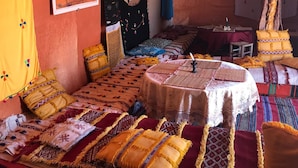 WiFi (free), bed sheets - Nomade Moon - Campsite (M'Hamid El Ghizlane)
