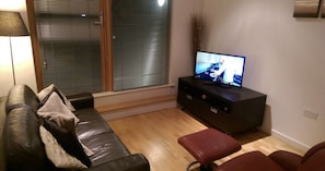 Apartment, 1 Bedroom | Living area