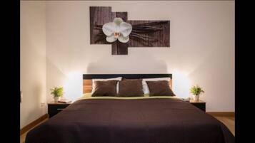 Apartment, 1 Bedroom | 1 bedroom, iron/ironing board, free WiFi, bed sheets