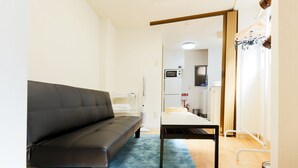 D House | Living area | Flat-screen TV - D House Teradacho (Osaka)