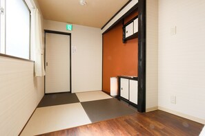 Interior detail - D House Teradacho (Osaka)