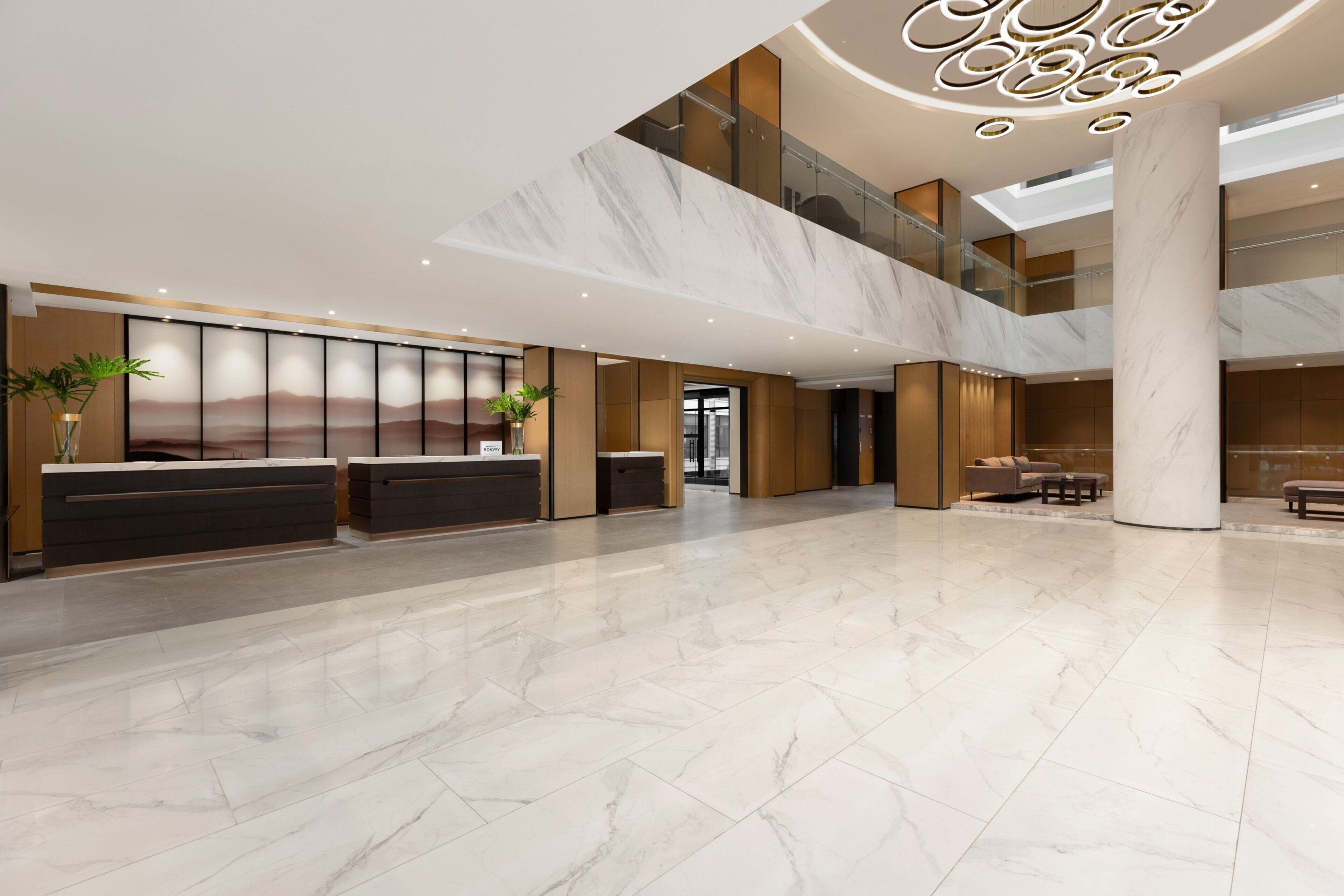 Cocktail bar, pool views, open daily