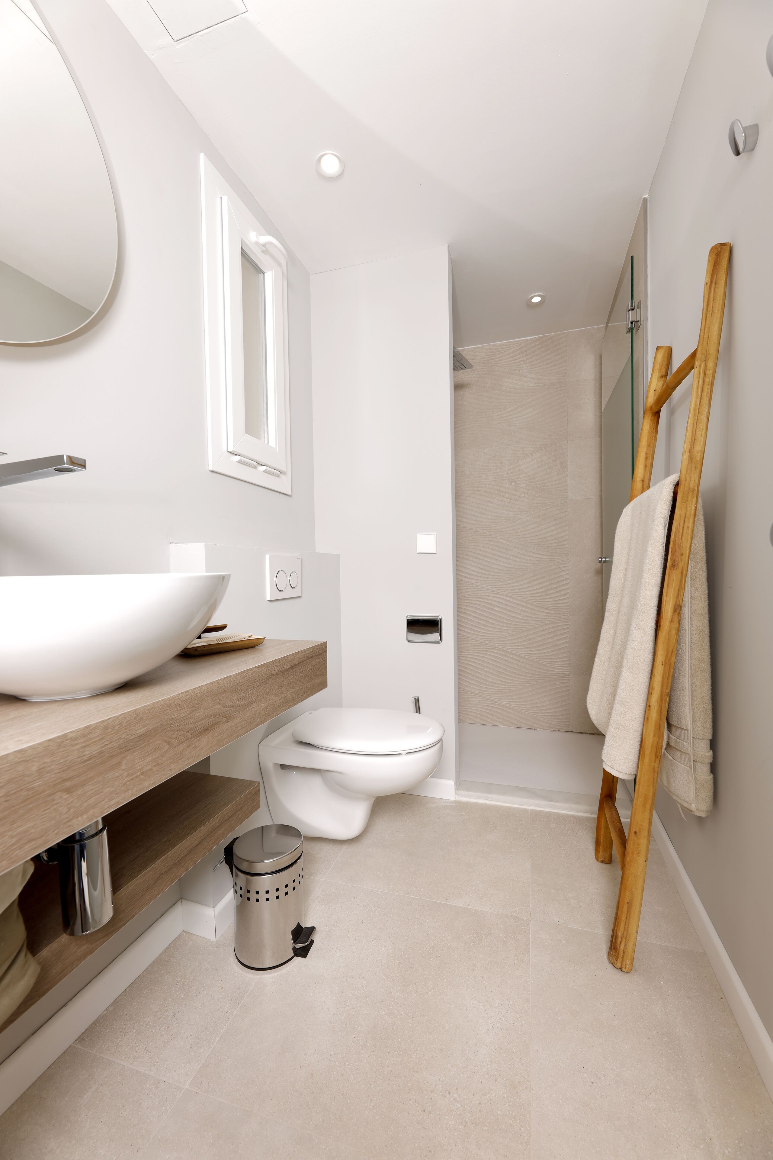 superior double room, terrace (eques) | bathroom | shower, free toiletries, hair dryer, bathrobes