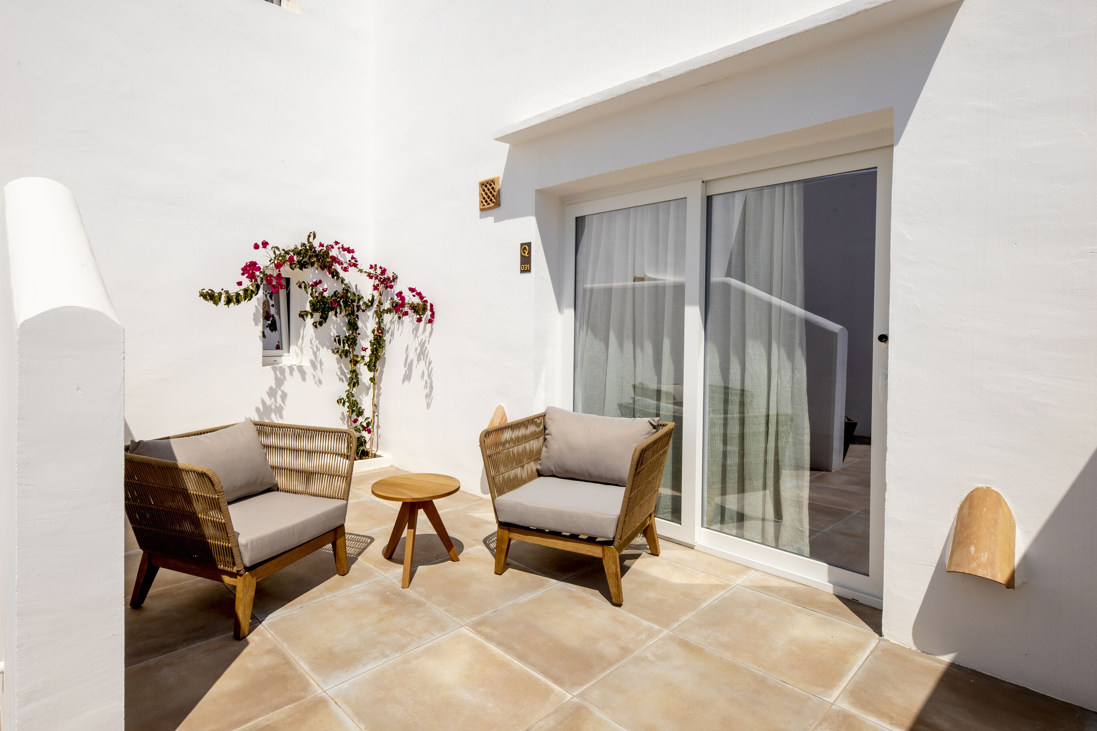 superior double room, terrace (eques) | 1 bedroom, minibar, in-room safe, desk