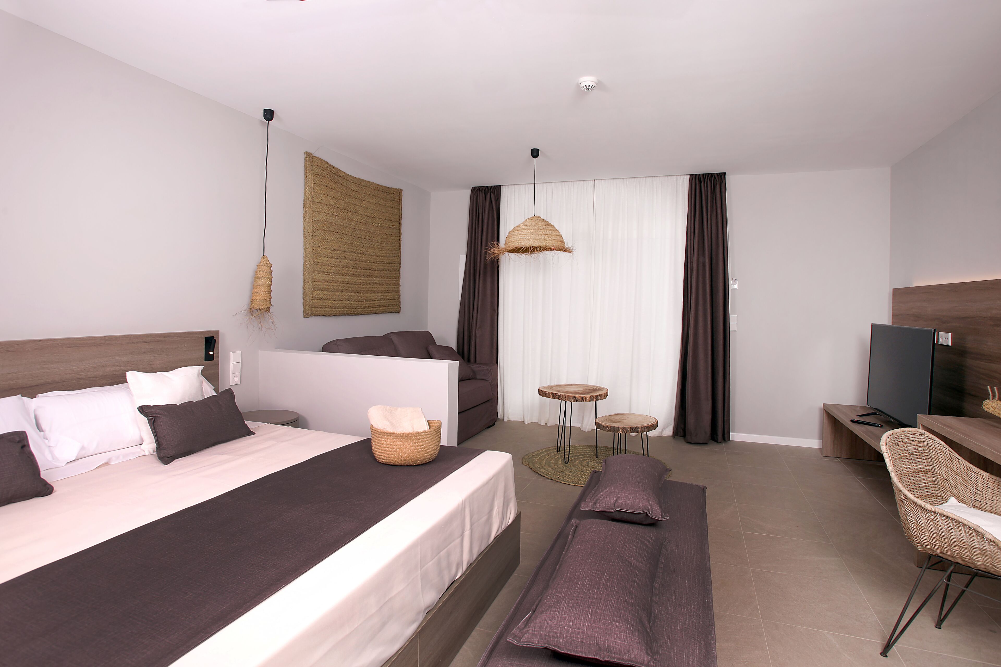 junior suite, terrace (eques premium) | 1 bedroom, minibar, in-room safe, desk