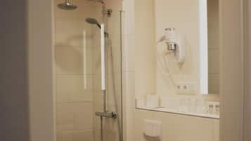 Double Room | Bathroom | Shower, towels
