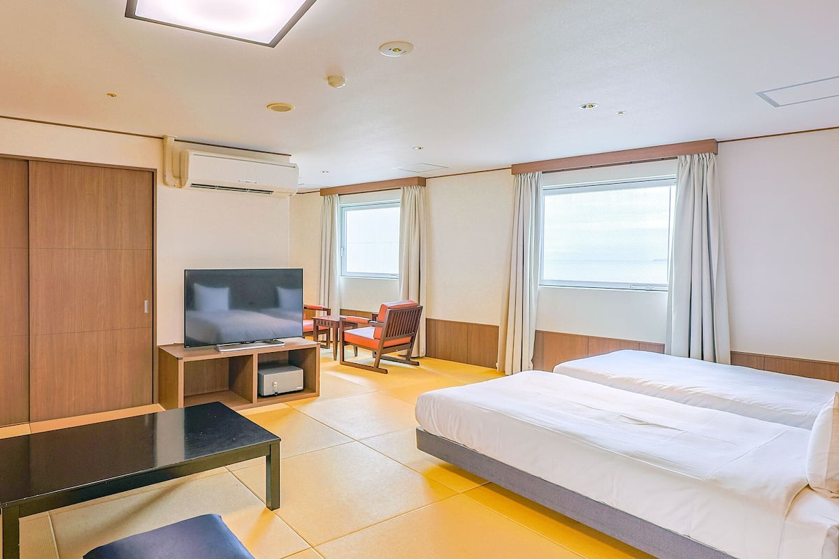 Superior Japanese-Western-Style Twin Room(City View) - Shared Bathroom - Non-Smoking | Free WiFi
