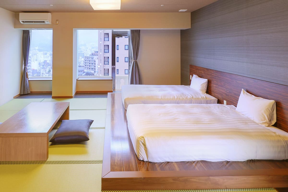 Standard Japanese-Western-Style Twin Room(City Side) - Shared Bathroom - Non-Smoking | Free WiFi