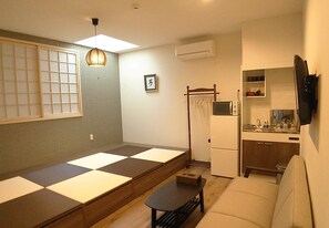 Phòng, phòng tắm riêng (Japanese Western Style, for 4 Guests) | Truy cập Internet không dây miễn phí 