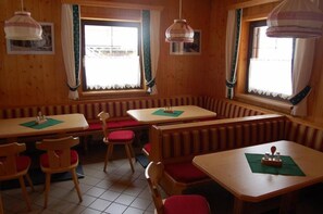 Lunch and brunch served, German cuisine