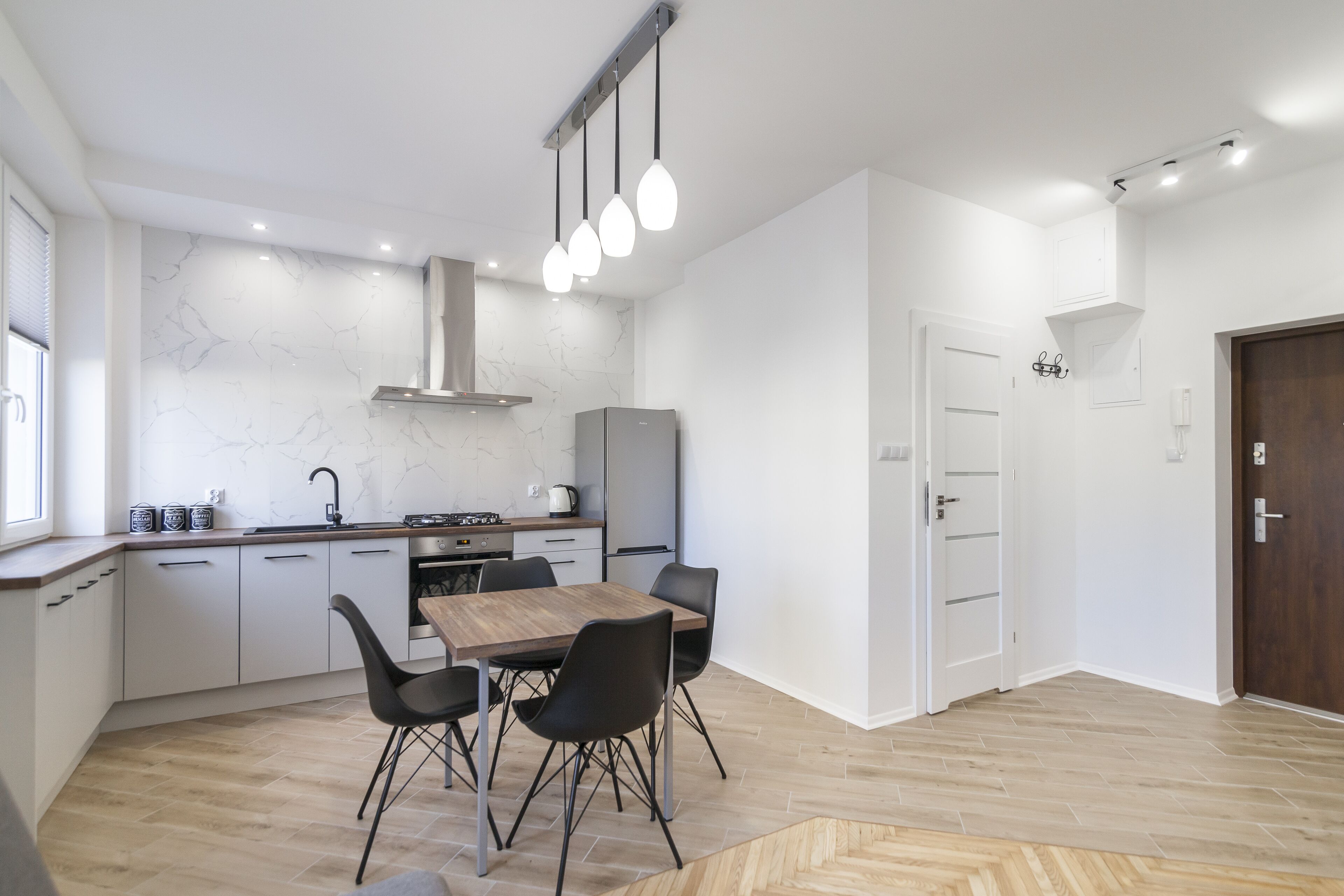 高級公寓 | 私人廚房 | 電冰箱、微波爐、烤箱、爐台