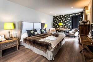 1 bedroom, down comforters, minibar, in-room safe