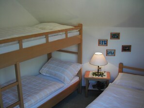 Apartment, Nichtraucher, Balkon | 3 Schlafzimmer, Reisekinderbett, kostenloses WLAN, Bettwäsche