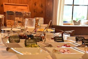 Free daily full breakfast  - Gasthof Tetter (Schladming)