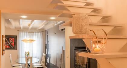 Luxury 350 Sq Mt flat with Terrace central Trieste