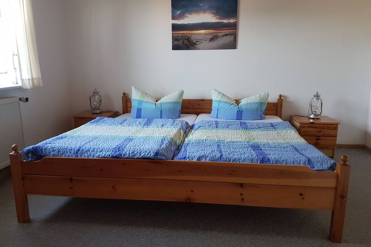 Apartment, 2 Bedrooms (incl. cleaning fee 39 EUR) | 2 bedrooms, desk, free cots/infant beds, travel cot
