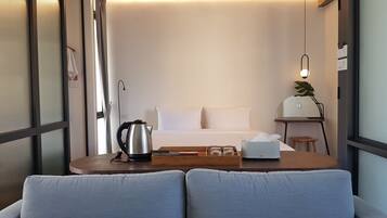 Wonder Exclusive Suite | Caja fuerte, escritorio, sistema de insonorización y wifi gratis