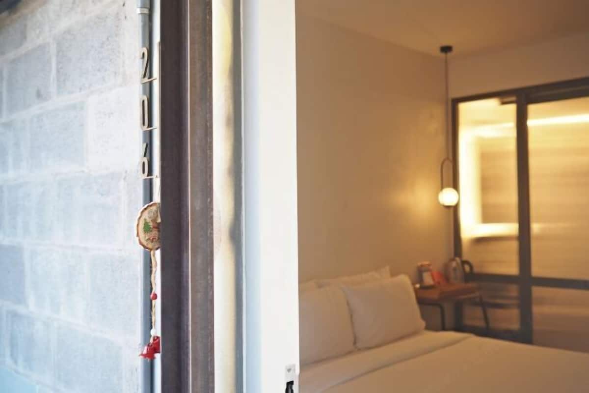 Coffres-forts dans les chambres, bureau, chambres insonorisées