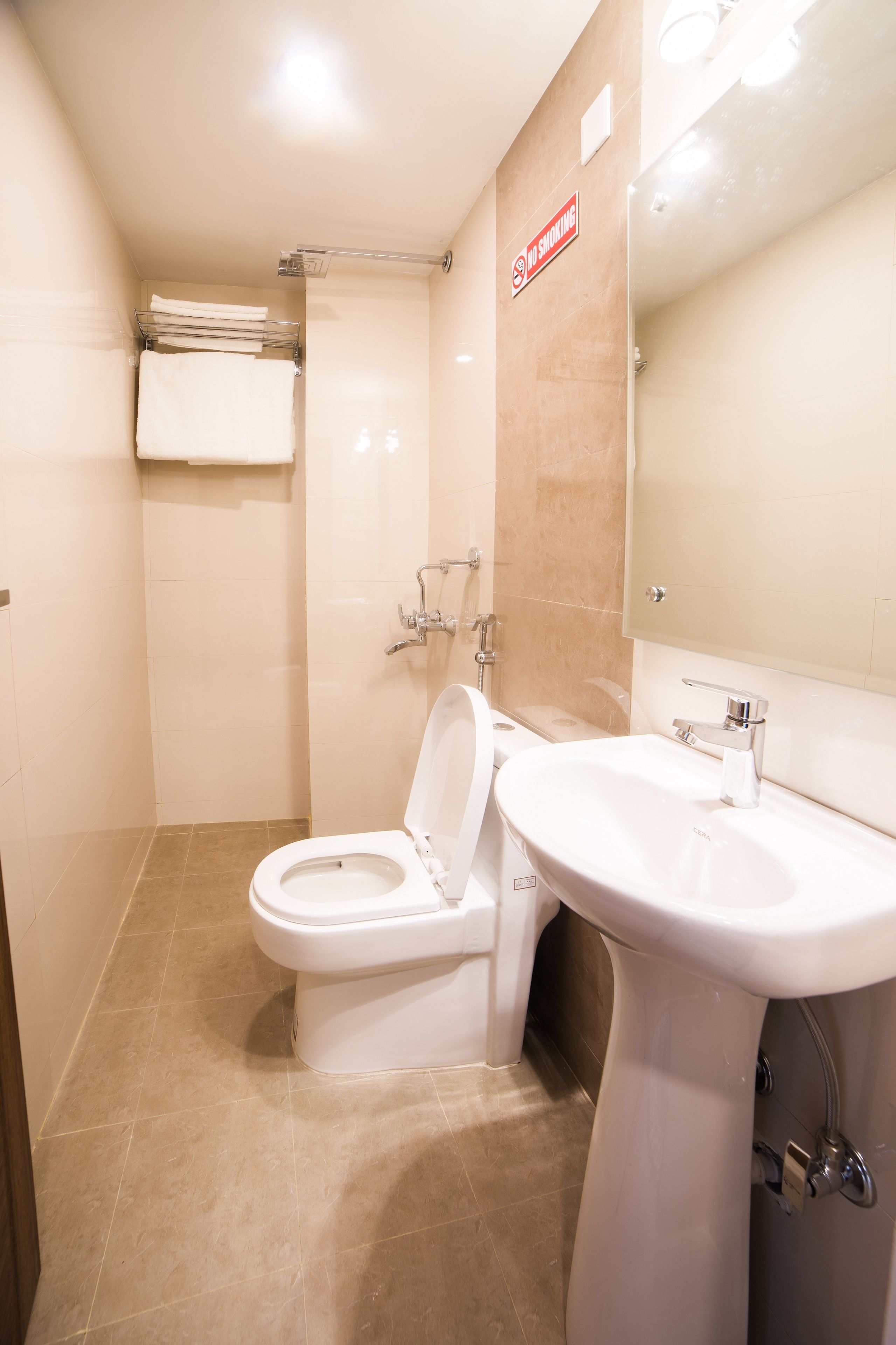 shower, rainfall showerhead, free toiletries, slippers