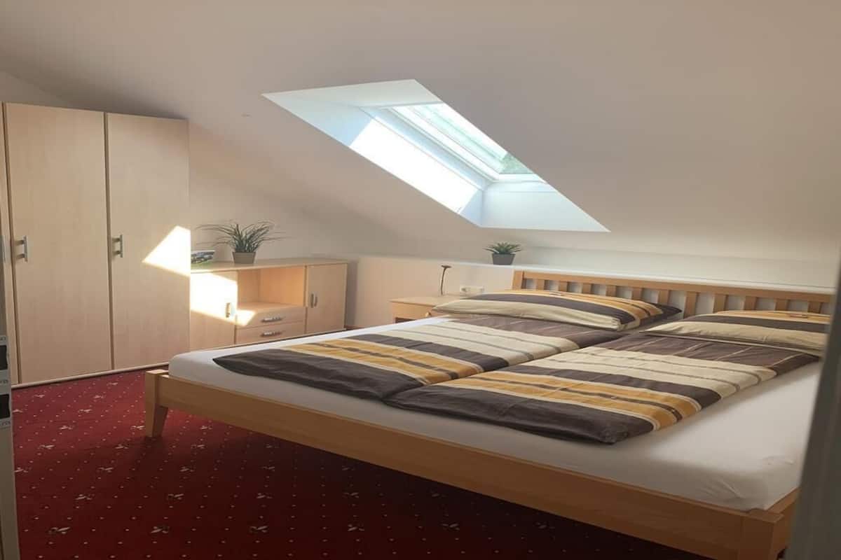Apartment, 3 Bedrooms | 3 bedrooms, in-room safe, free WiFi, bed sheets