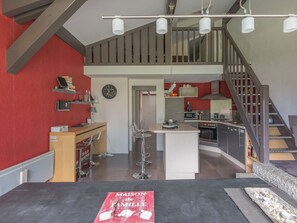 Kühlschrank, Mikrowelle, Geschirrspüler