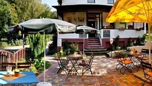Unclassified image, 3 of 13, button - Restaurant & Pension Bellevue (Wandlitz)