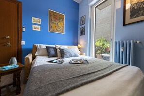 1 bedroom, WiFi - Guastalla lovely studio with romantic terrace (Milano)