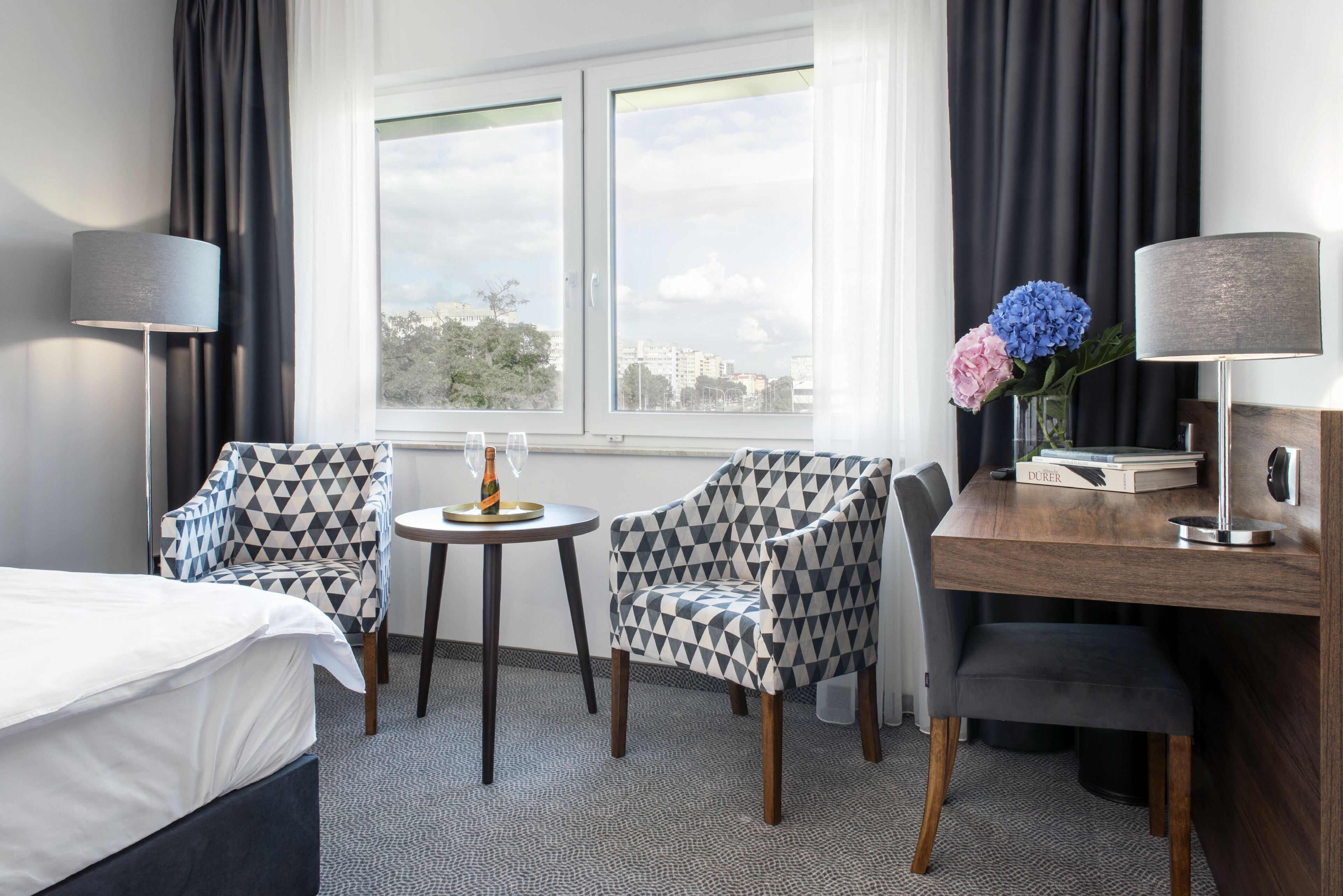 standard double room | in-room dining