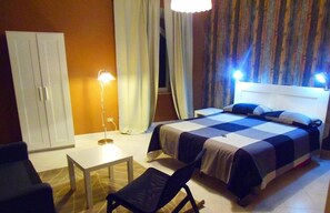 Basic Double Room | Free WiFi, bed sheets, wheelchair access - B B La Villa (Pozzilli)