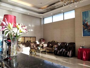 Lobby sitting area - Oriental Beauty Hotel (Guangzhou)