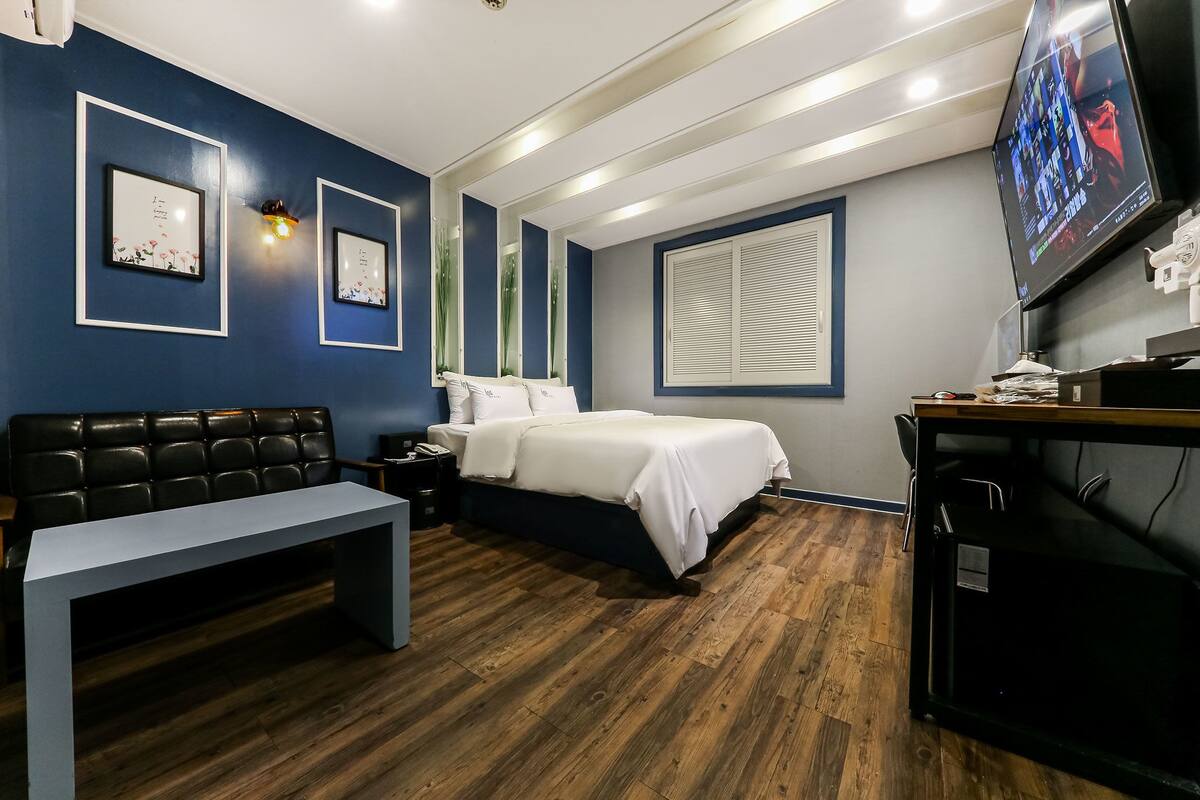 Superior Room | Free WiFi, bed sheets