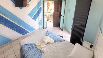 Een minibar, geluiddichte muren, gratis wifi, beddengoed